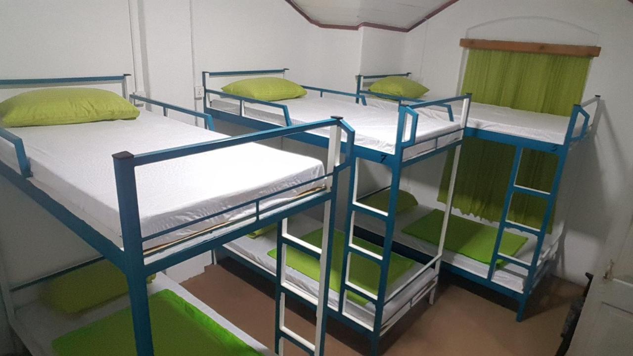 Leisure Nest Hostel Нувара Елия Екстериор снимка